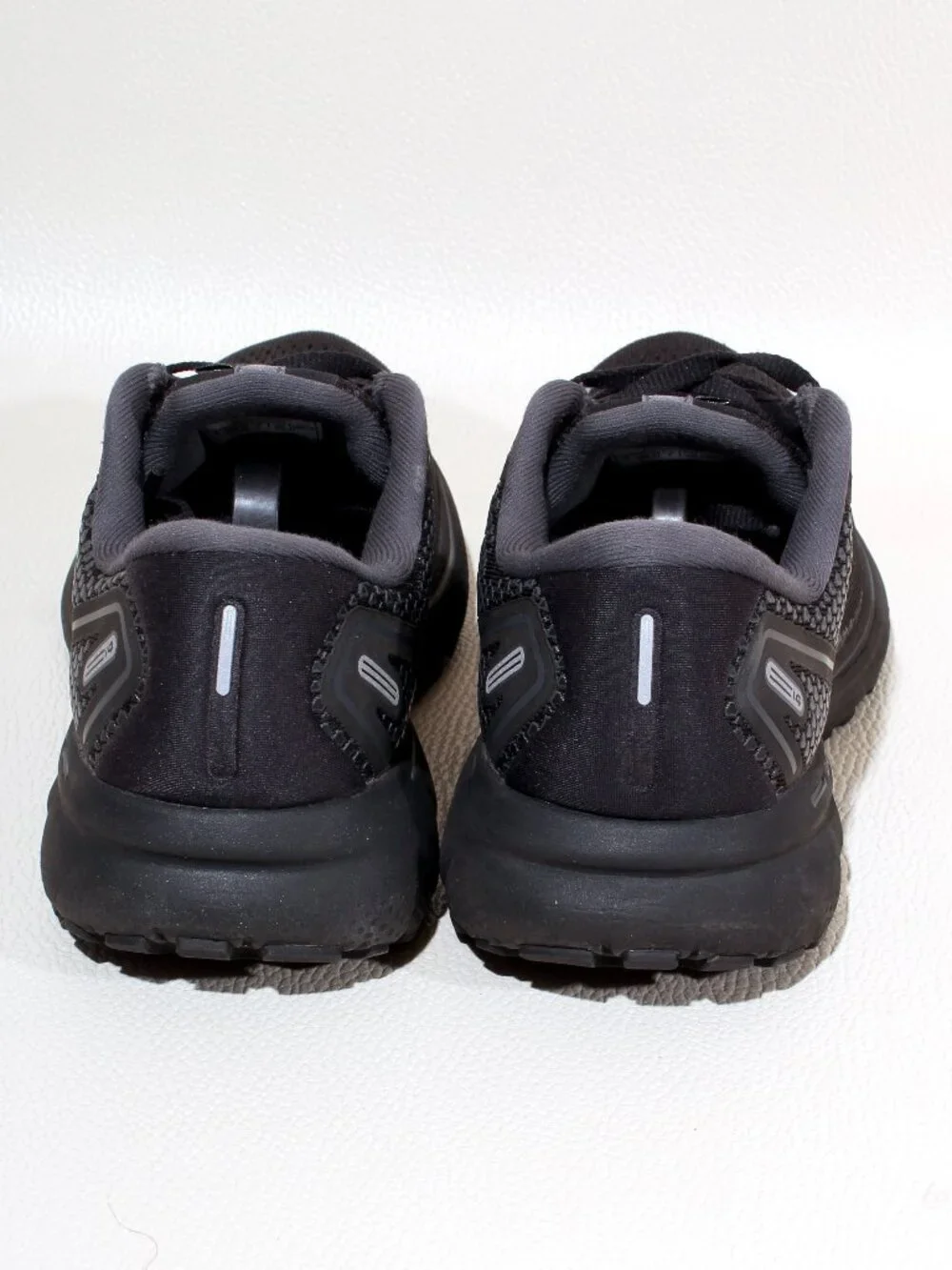 Womens Brooks Ghost 14 Size 9 Black Road Running Shoes